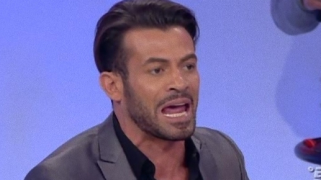 Scontro verbale tra Gianni Sperti e Rosa Perrotta.