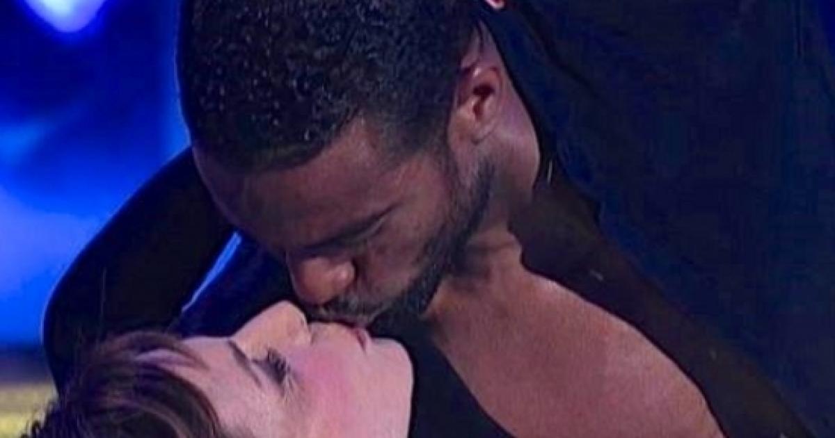 Ballando con le Stelle 12, Giuliana De Sio in semifinale: Lucarelli contesta