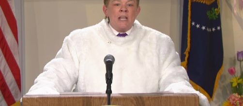 Melissa McCarthy as Sean Spicer - Image via Youtube