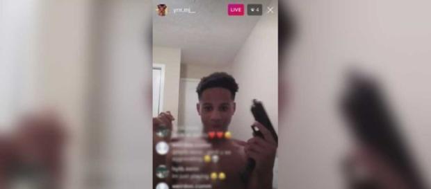 Malachi Hamphill, un adolescent de 13 ans se tire une balle dans la tête en direct sur Instagram Malachi Hamphill, un adolescent de 13 ans se tire une balle dans la tête en direct sur Instagram