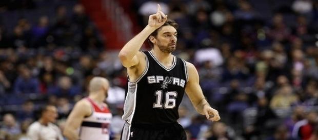 Pau Gasol es una referencia en la NBA, igual que en la FIBA. Foto cortesía AP Pau Gasol es una referencia en la NBA, igual que en la FIBA. Foto cortesía AP