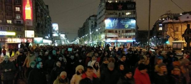 VIDEO Cel mai mare protest din ultimele doua decenii in Bucuresti ... - hotnews.ro VIDEO Cel mai mare protest din ultimele doua decenii in Bucuresti ... - hotnews.ro