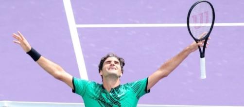 Roger Federer to take break before targeting historic eighth ... - mirror.co.uk