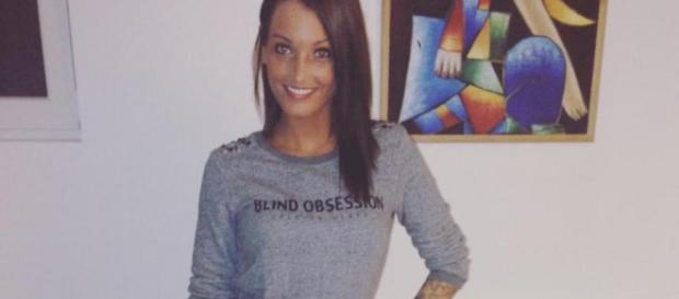Aurélie Dotremont en couple avec l'ex de Kim ? Elle fait une grande annonce ! Aurélie Dotremont en couple avec l'ex de Kim ? Elle fait une grande annonce !
