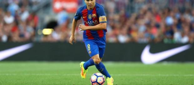 Iniesta reprend l'entraînement avec le Barça - francetvinfo.fr Iniesta reprend l'entraînement avec le Barça - francetvinfo.fr