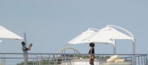 Internet goes wild for the Obamas' latest vacation photo - SFGate - sfgate.com