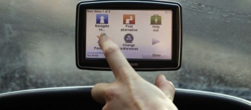 Is it illegal to have a sat nav on your car windscreen? Why you ... - mirror.co.uk