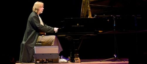 RICK WAKEMAN PIANO ACOUSTIC AL TEATRO ANTICO DI TAORMINA. UNICA ... - blogspot.com