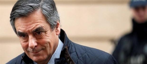 Fillon remonte et talonne Le Pen et Macron Fillon remonte et talonne Le Pen et Macron