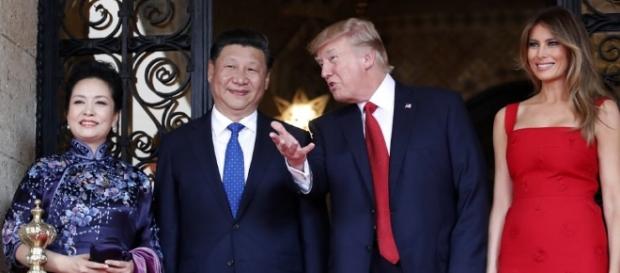Il leader cinese Xi Jinping con Donald Trump in occasione della recente visita negli USA Il leader cinese Xi Jinping con Donald Trump in occasione della recente visita negli USA