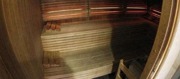 Mãe e filha morrem dentro de uma sauna Mãe e filha morrem dentro de uma sauna
