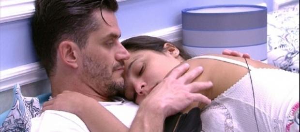 Marcos nutre esperança de conversa com Emilly Marcos nutre esperança de conversa com Emilly