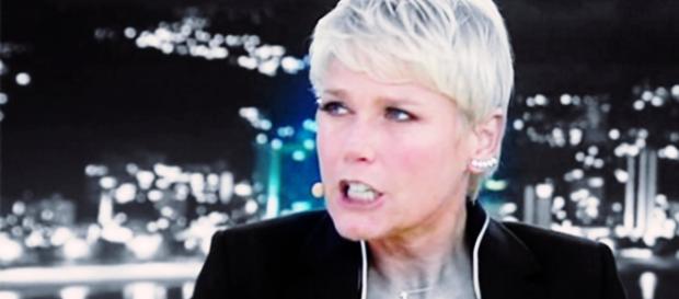 Xuxa leva esporro após gritar muito Xuxa leva esporro após gritar muito