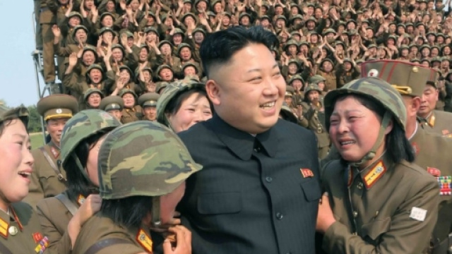 Una nota immagine di propaganda del dittatore nordcoreano, Kim Jong-un