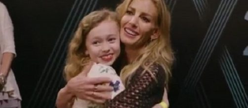 Faith Hill shares perfect harmony with young fan, Rosie, on "Mississippi Girl"--Faith Hill Instagram