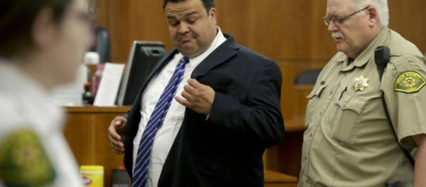 Keith Vallejo, el Obispo mormón juzgado y condenado por abusar sexualmente de su cuñada y otra mujer, una de ellas menor de edad. Keith Vallejo, el Obispo mormón juzgado y condenado por abusar sexualmente de su cuñada y otra mujer, una de ellas menor de edad.