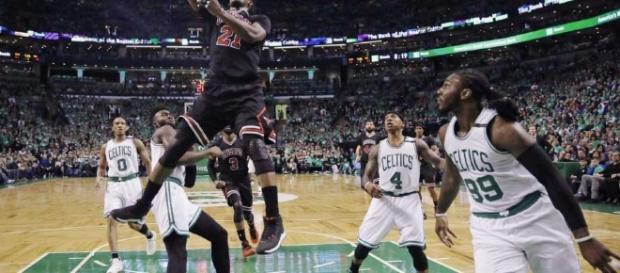 Los Bulls tomaron ventaja sorpresiva de 2-0 ante los Celtics Los Bulls tomaron ventaja sorpresiva de 2-0 ante los Celtics