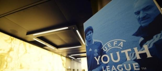Real Madrid e SL Benfica disputam as meias-finais da UEFA Youth League Real Madrid e SL Benfica disputam as meias-finais da UEFA Youth League
