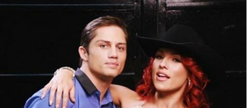 Bonner Bolton on Dancing with the Stars: Photo: Blasting News Library - suggest-keywords.com