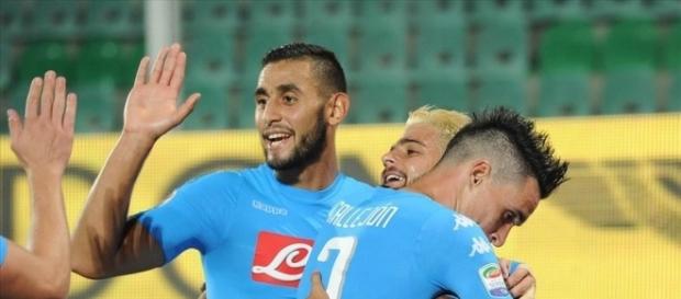 Italie : Naples impressionnant, Ghoulam passeur - dzfoot.com Italie : Naples impressionnant, Ghoulam passeur - dzfoot.com