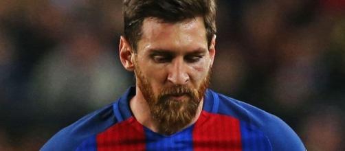 Leo Messi triste tras la eliminación de Champions