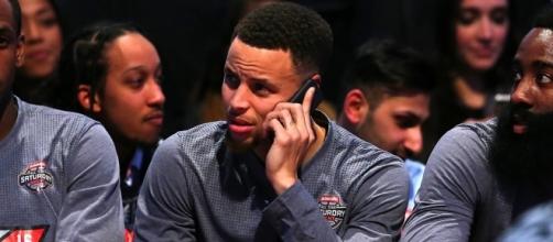 Stephen Curry Deleted Every Social Media App on His Phone - slamonline.com