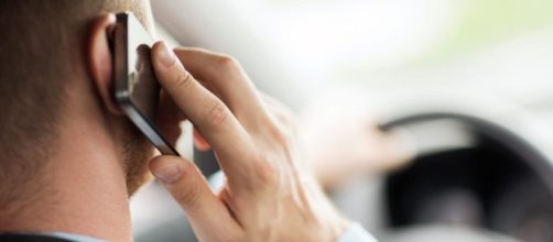 Uso scorretto dello smartphone causa i tumori: impiegato Telecom risarcito