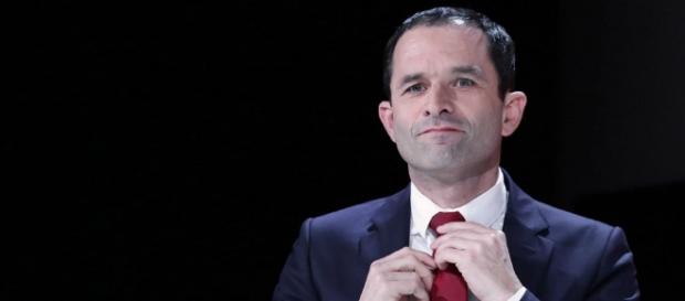 Benoit Hamon (PS) ne parvient pas à dépasser la barre des 10% dans les sondages Benoit Hamon (PS) ne parvient pas à dépasser la barre des 10% dans les sondages