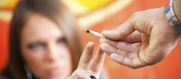 Como prevenir o uso de drogas na adolescência Como prevenir o uso de drogas na adolescência