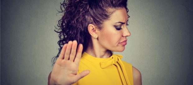 Pessoas negativas podem influenciar nosso comportamento e emoções Pessoas negativas podem influenciar nosso comportamento e emoções