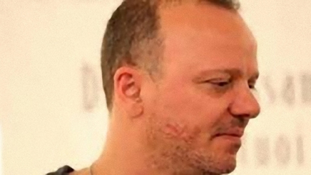 Gigi D'Alessio emoziona il pubblico di Made in Sud