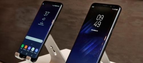 Samsung's new non-explosive Galaxy S8 has a problem with 'red ... - thesun.co.uk