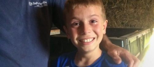 Young Cubs fan gets emotional after receiving surprise tickets to ... - go.com
