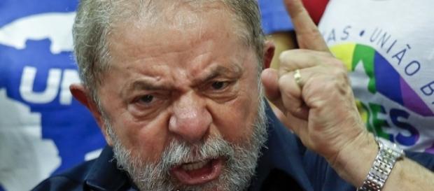 Ex-presidente Lula em seminário Ex-presidente Lula em seminário