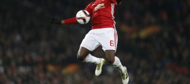 Paul Pogba dans un de ses prodigieux moments, réalise un geste acrobatique d'une grande classe ! Paul Pogba dans un de ses prodigieux moments, réalise un geste acrobatique d'une grande classe !