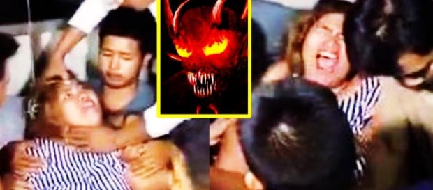 Mulher é exorcizada para retirar espíritos maléficos Mulher é exorcizada para retirar espíritos maléficos