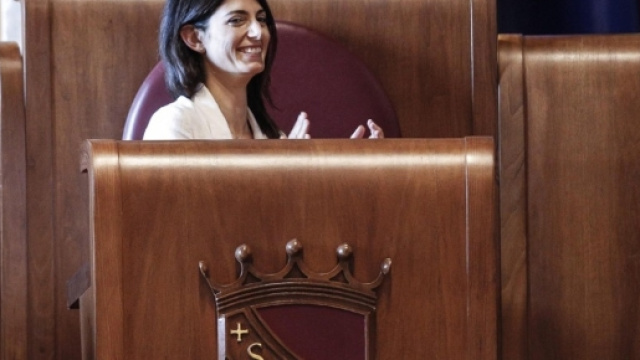 Roma, scontro tra sindaca Raggi e ministro Franceschini.