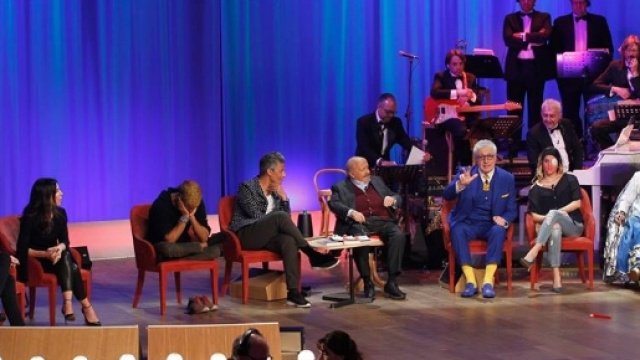 Scontro tra Alberico Lemme e Raz Degan nel corso del Costanzo Show