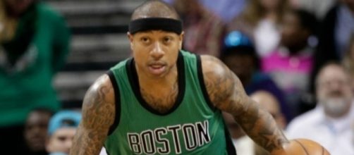 Isaiah Thomas and the Celtics defeated the Bulls in Chicago on Friday night for Game 3. [Image via Blasting News image library/inquisitr.com]
