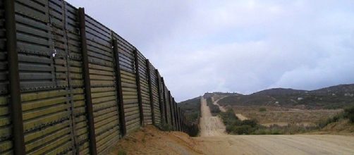 Survey of Texans in Congress finds little support for full border ... - valleycentral.com