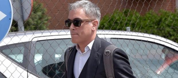 Kiko Hernández por fin ha regresado a España con sus mellizas - diezminutos.es Kiko Hernández por fin ha regresado a España con sus mellizas - diezminutos.es