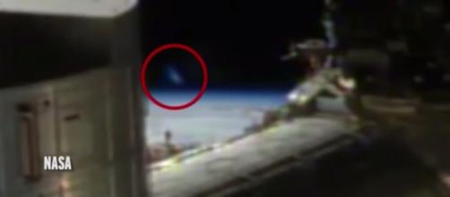 'alien cylinder' spotted news ISS (Panasiabiz.com)