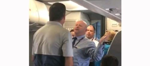 Hit me': American Airlines employee suspended after video shows ... - thestar.com