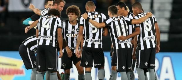 Botafogo busca vaga na final neste domingo Botafogo busca vaga na final neste domingo