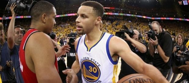 Stephen Curry led the way for the Warriors with 33 points - oregonlive.com Stephen Curry led the way for the Warriors with 33 points - oregonlive.com