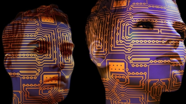 Fantascienza che diventa realt&agrave;: aziende al lavoro per impiantare microchip nel cervello in vista dell'uomo macchina. Foto: theamericangenius.