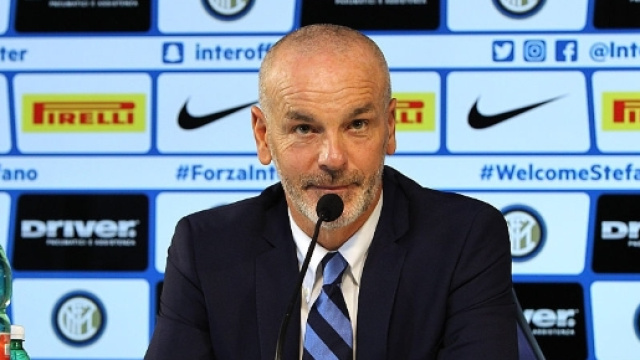 Stefano Pioli durante la presentazione all'Inter