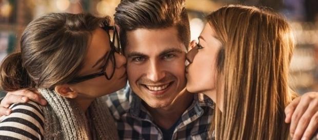Pessoas bonitas têm dificuldades em manter um relacionamento mais feliz e mais duradouro Pessoas bonitas têm dificuldades em manter um relacionamento mais feliz e mais duradouro