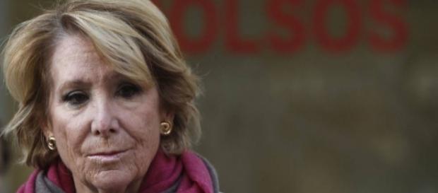 Esperanza Aguirre anuncia su dimisión Esperanza Aguirre anuncia su dimisión