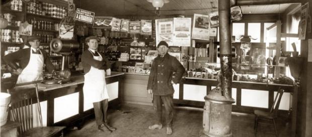 Grocer's shops in Detroit, Michigan, 1922 Grocer's shops in Detroit, Michigan, 1922